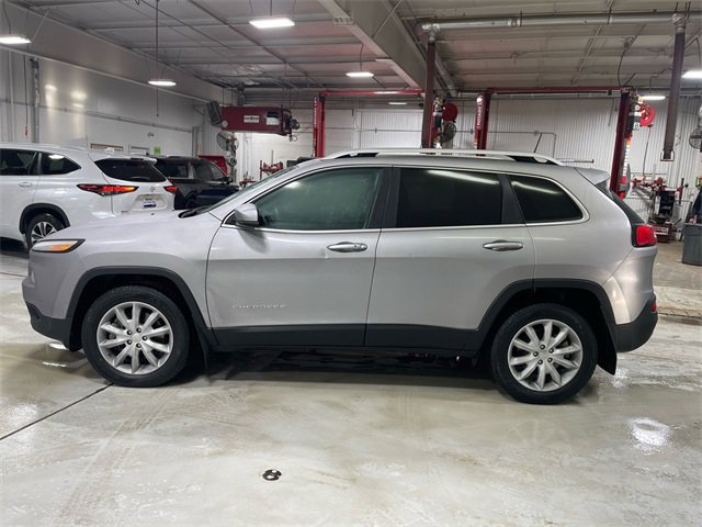 Used 2018 Jeep Cherokee Limited image 5