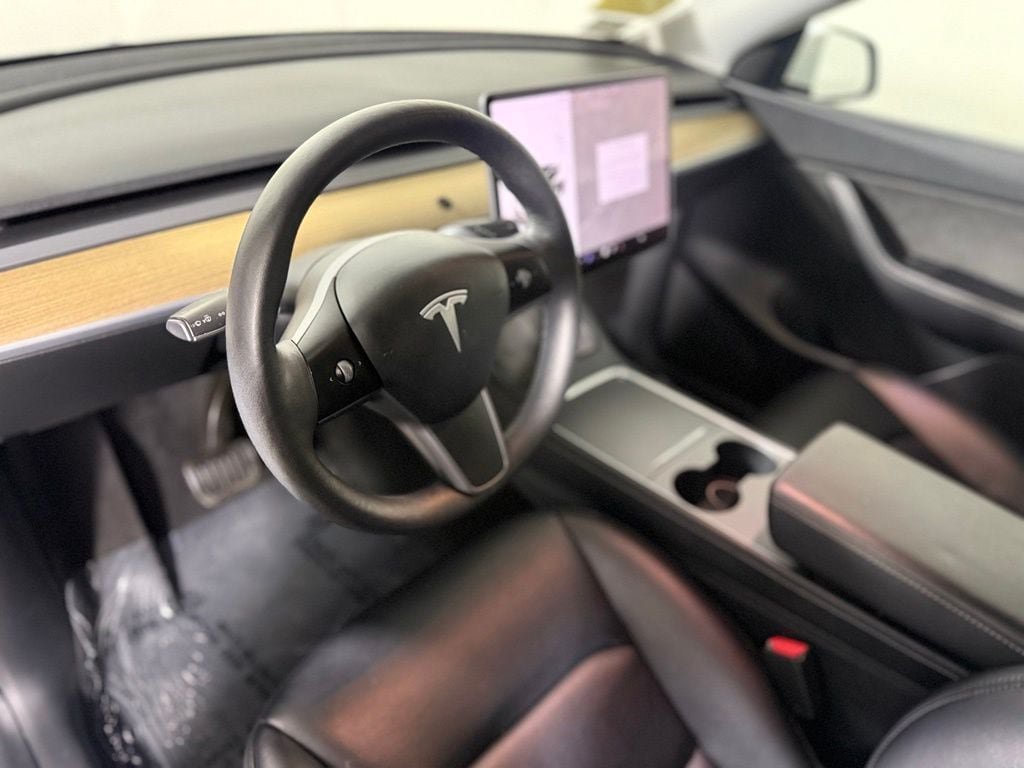 Used 2021 Tesla Model Y Long Range AWD/4WD image 19