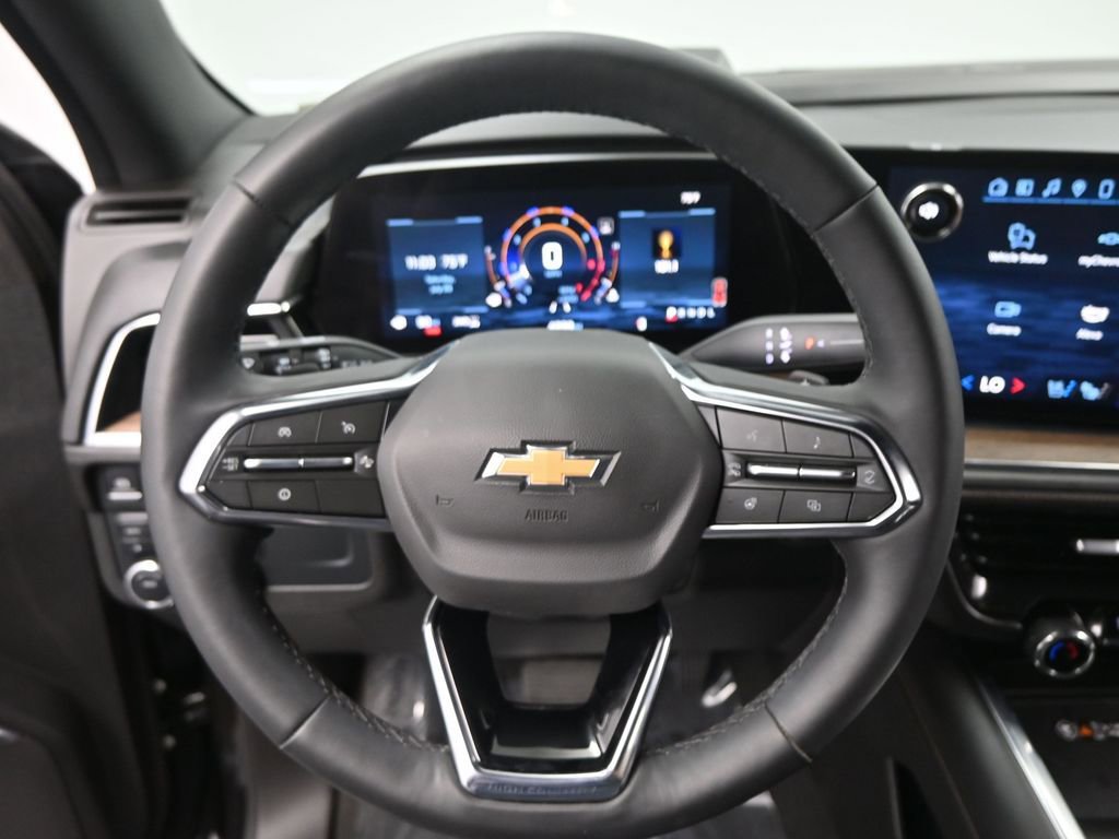 Used 2025 Chevrolet Tahoe High Country image 13