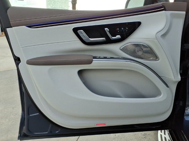 Certified 2023 Mercedes-Benz EQS 580 4MATIC SUV image 12