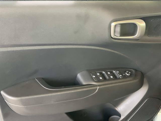 New 2026 Hyundai Venue SEL FWD image 19