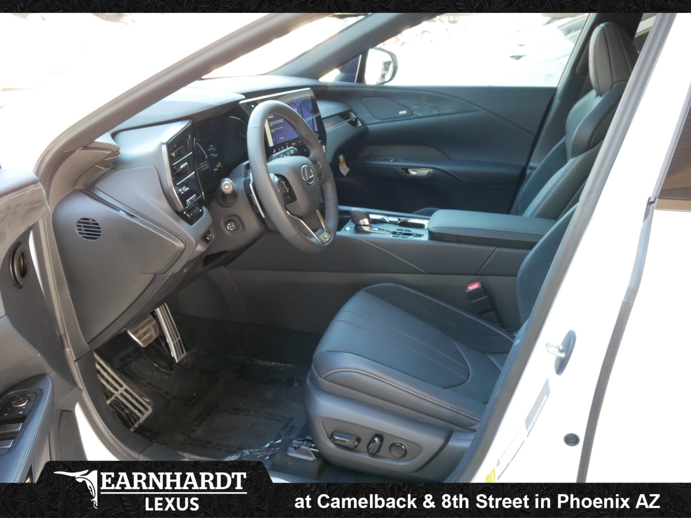 New 2026 Lexus RX 500h F Sport w/ Convenience Package AWD/4WD image 4