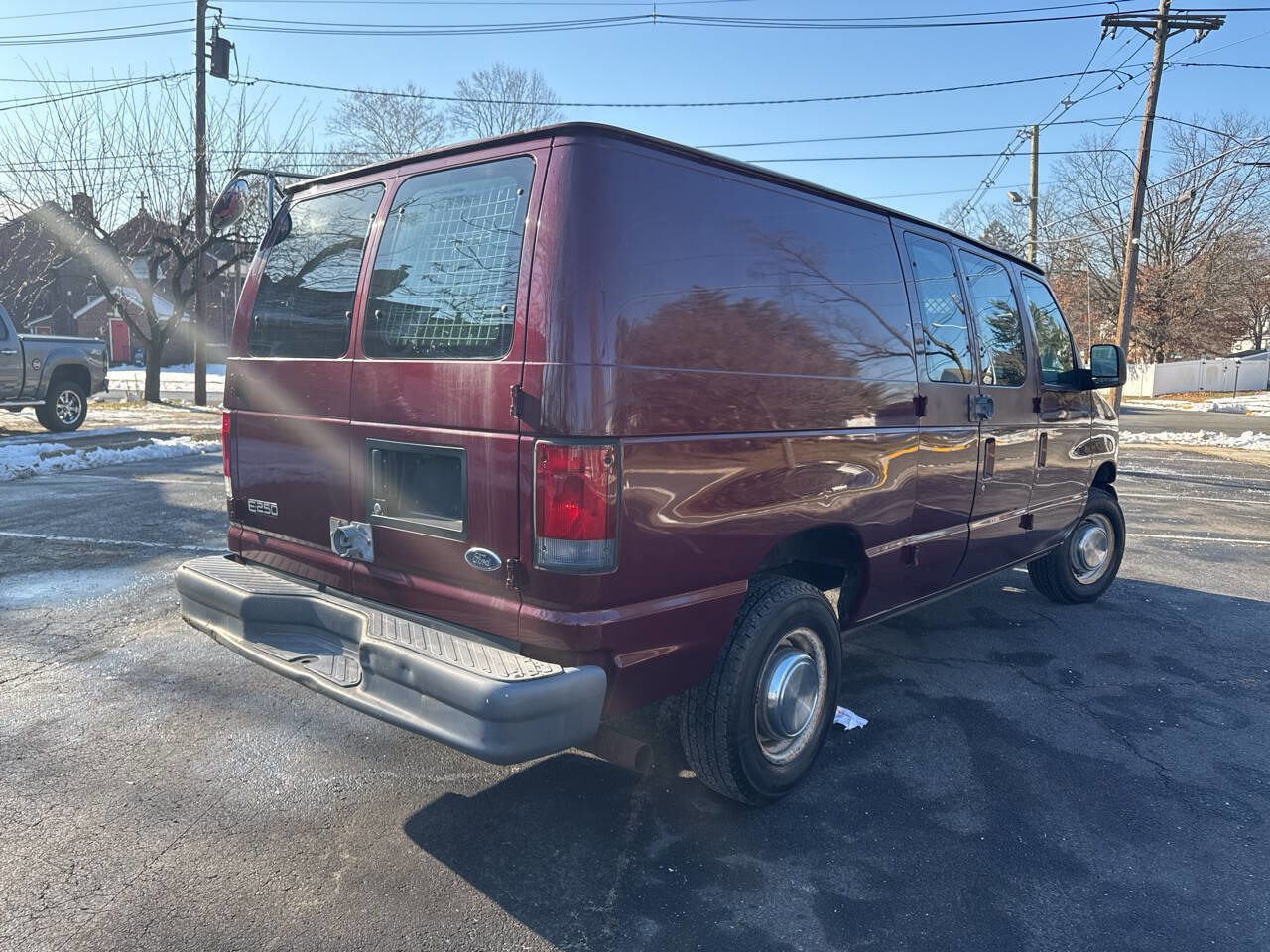 Used 2005 Ford E-250 and Econoline 250 image 4