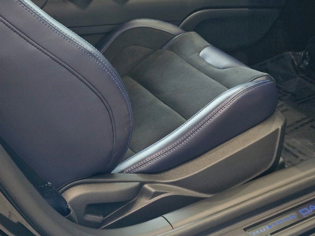 New 2025 Ford Mustang Dark Horse image 7