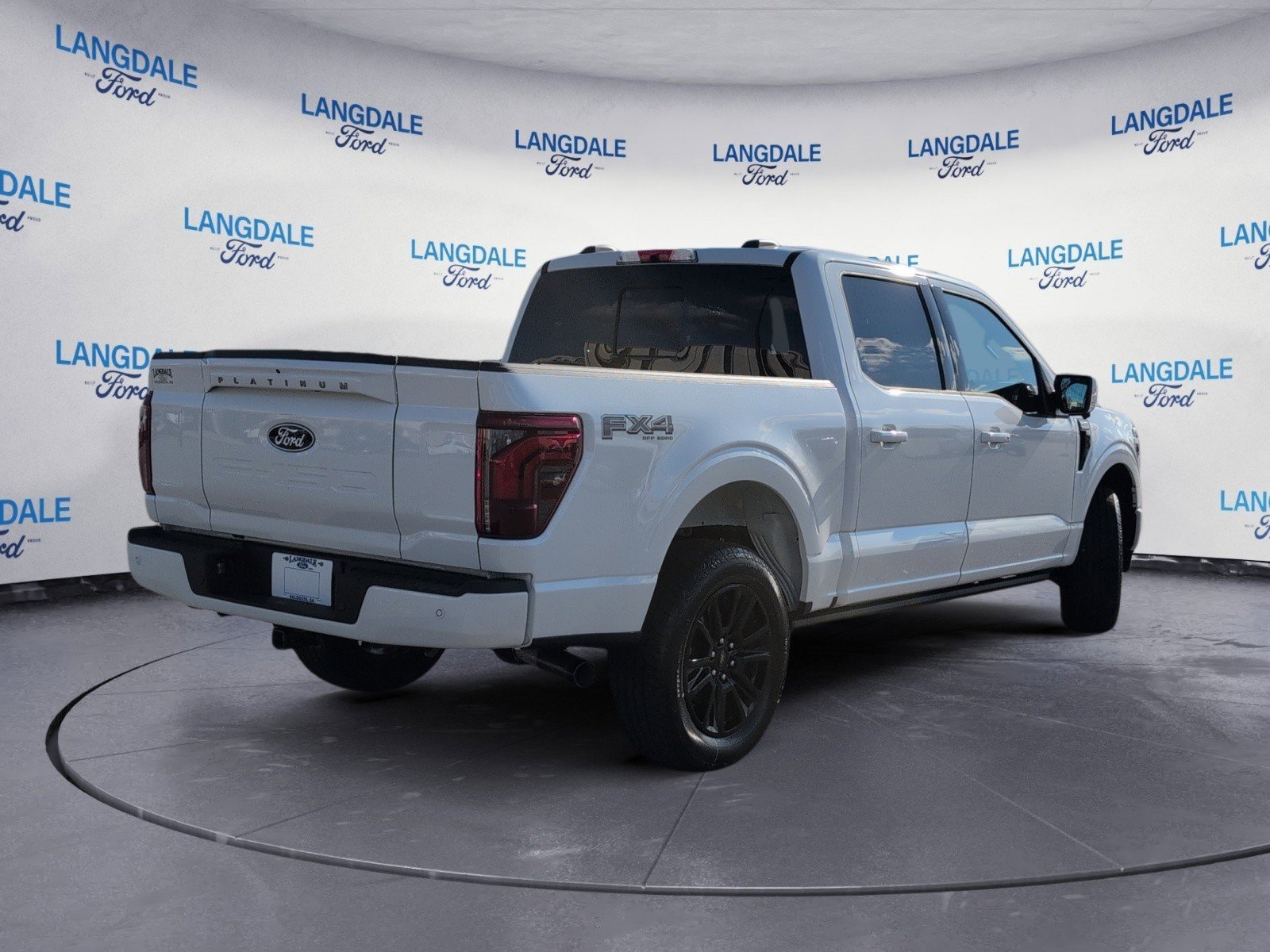 New 2025 Ford F150 Platinum w/ Equipment Group 702A High image 4