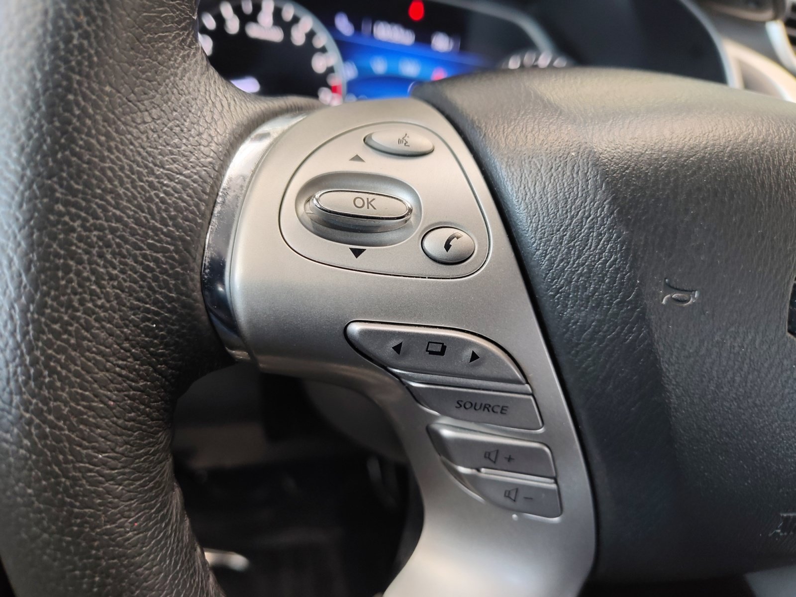 Used 2017 Nissan Murano SL FWD image 18