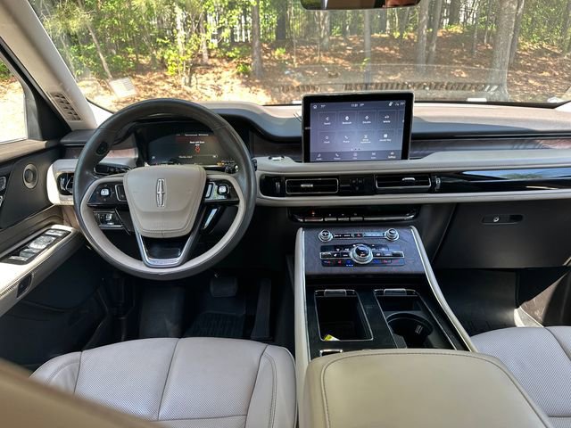Used 2023 Lincoln Aviator Reserve w/ Equipment Group 201A RWD image 25