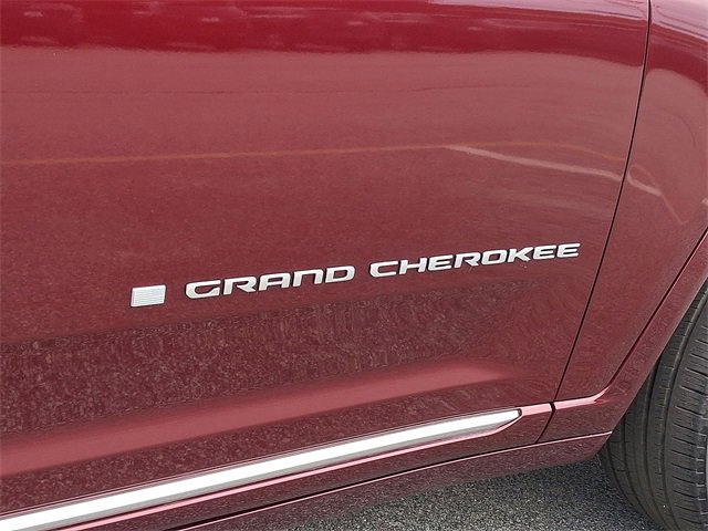 Used 2024 Jeep Grand Cherokee Summit image 24