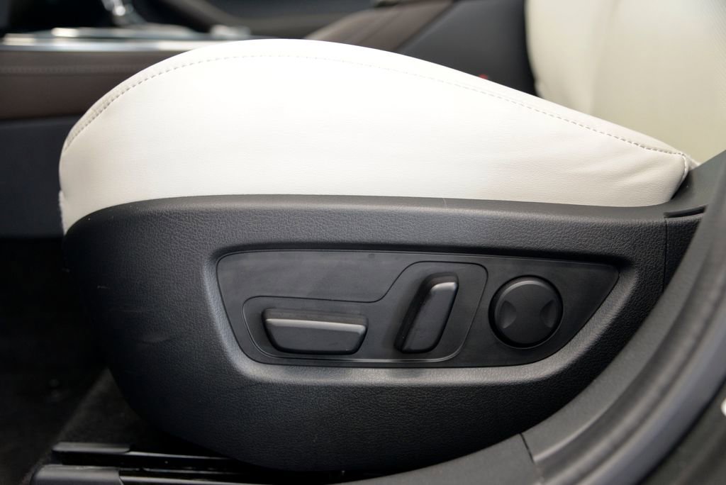 Certified 2025 MAZDA CX-30 AWD 2.5 S w/ Premium Package image 16