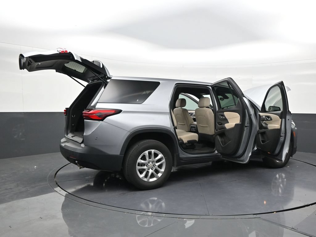 Used 2023 Chevrolet Traverse LS FWD image 28