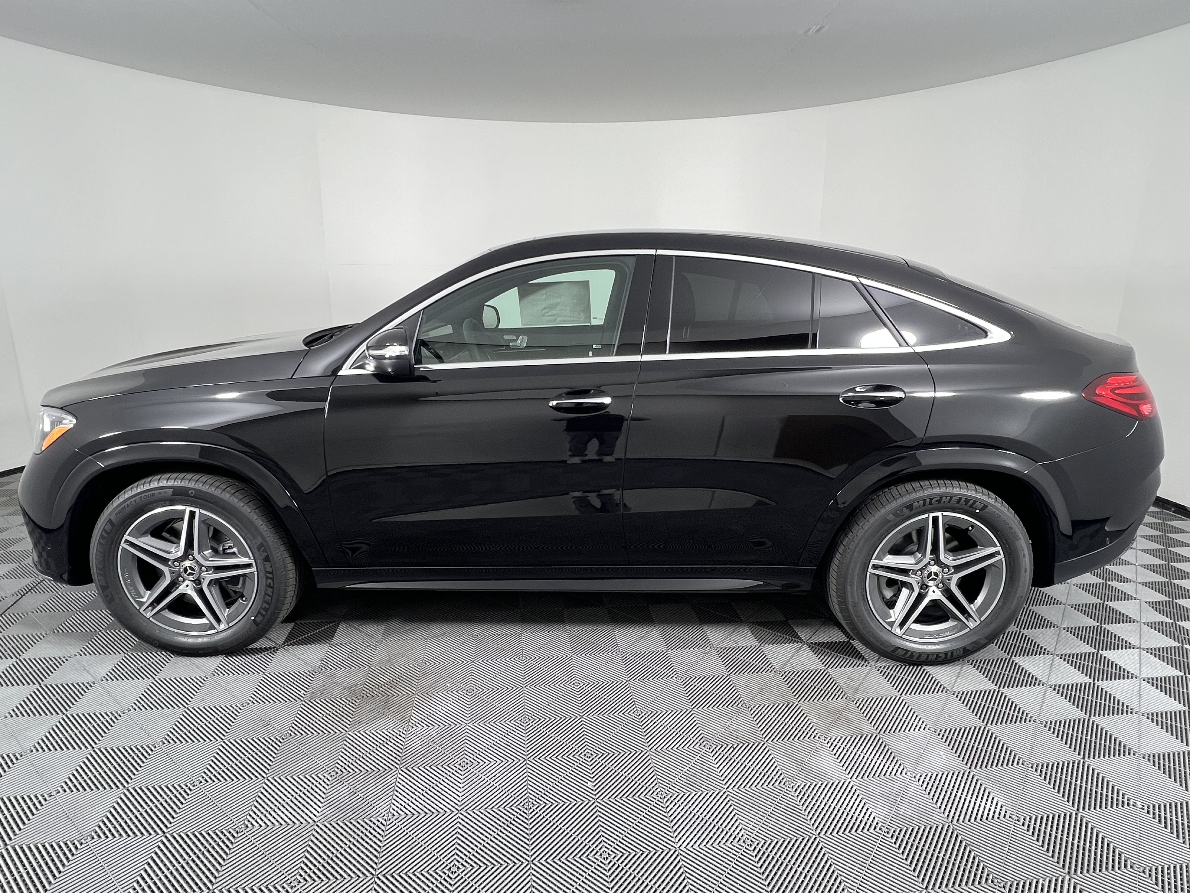New 2026 Mercedes-Benz GLE 450 4MATIC Coupe image 9