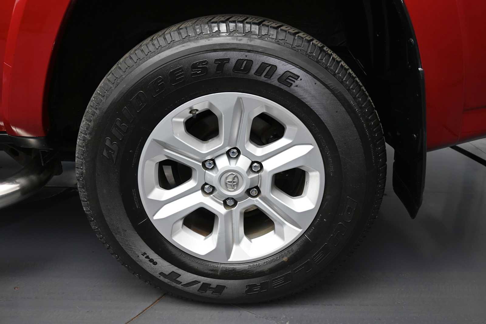 Used 2016 Toyota 4Runner SR5 AWD/4WD image 15