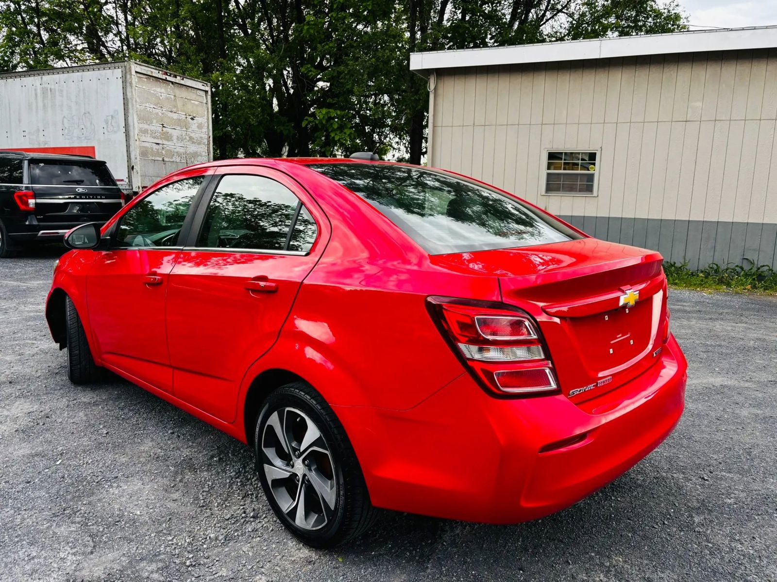 Used 2017 Chevrolet Sonic Premier FWD image 2