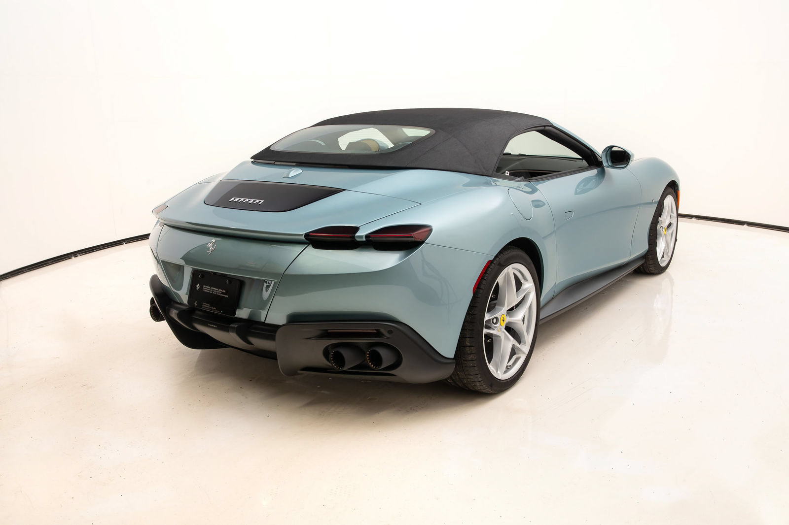 Certified 2025 Ferrari Roma Spider RWD image 28