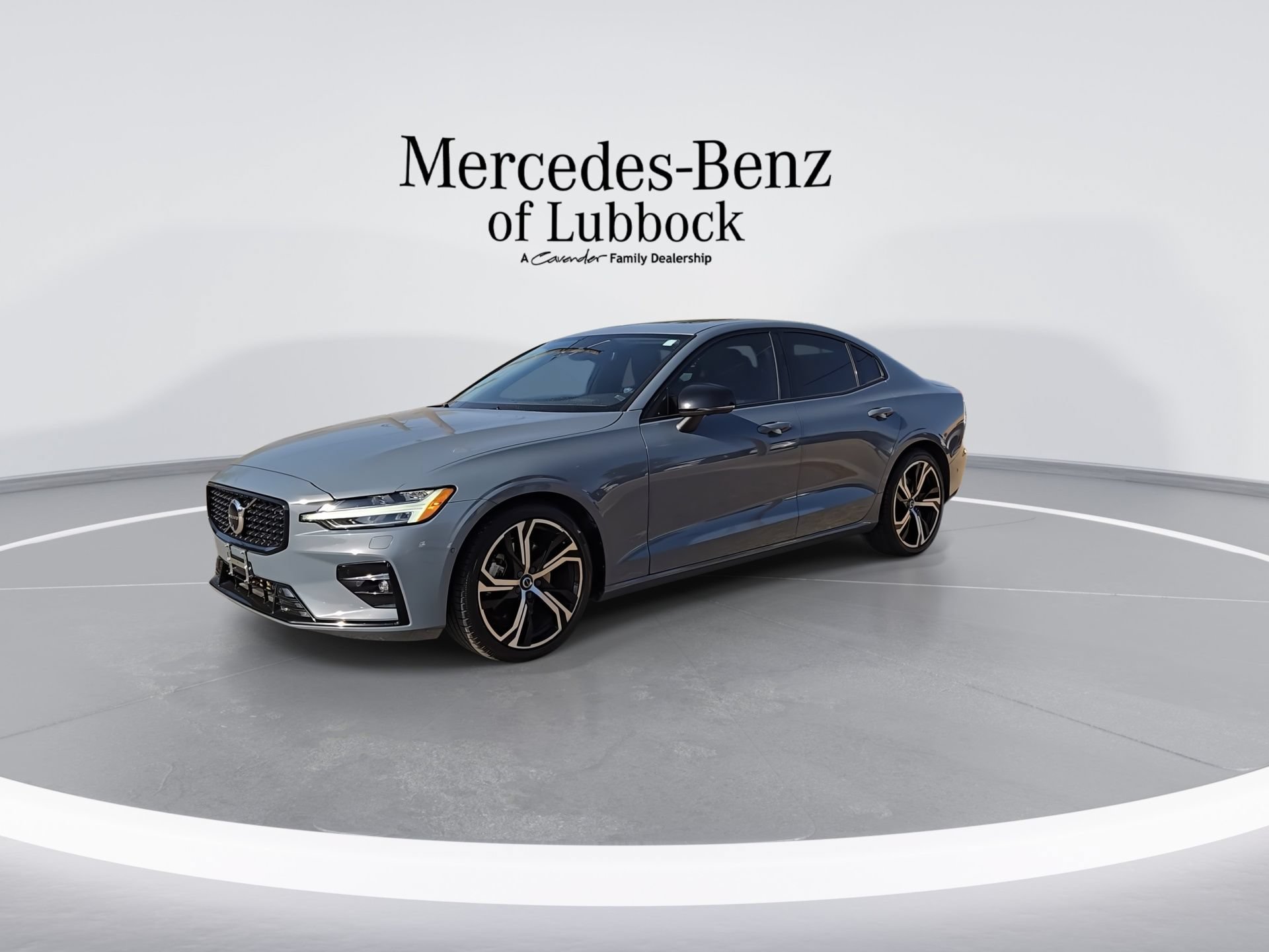 Used 2024 Volvo S60 B5 Plus FWD image 4