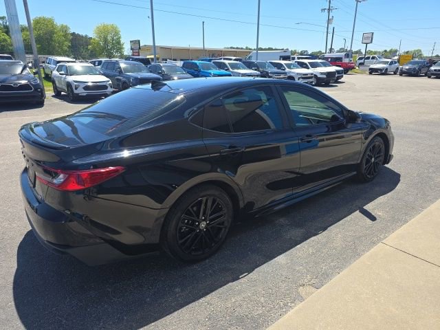 Used 2025 Toyota Camry SE w/ Multimedia Upgrade Package FWD image 5
