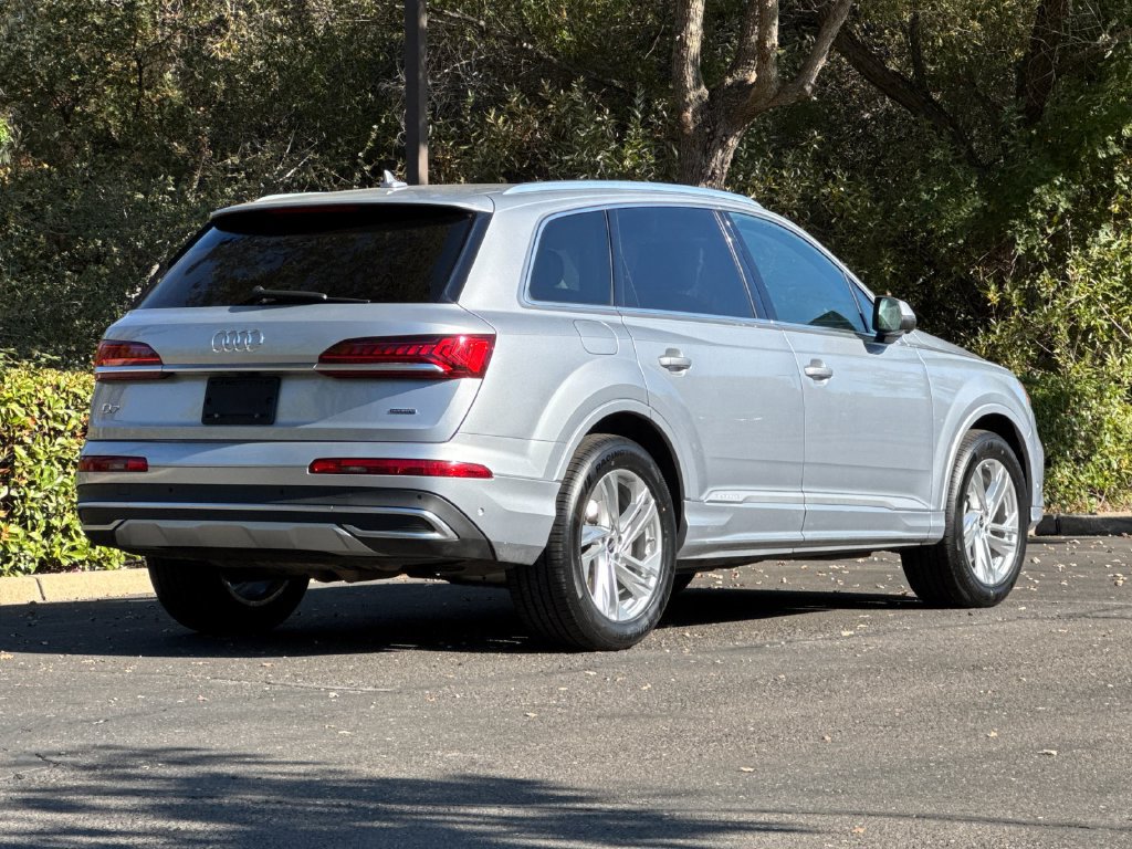 Used 2022 Audi Q7 3.0T Premium w/ Convenience Package AWD/4WD image 5