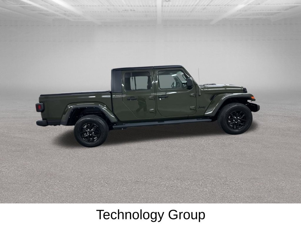 Used 2022 Jeep Gladiator Sport AWD/4WD image 16