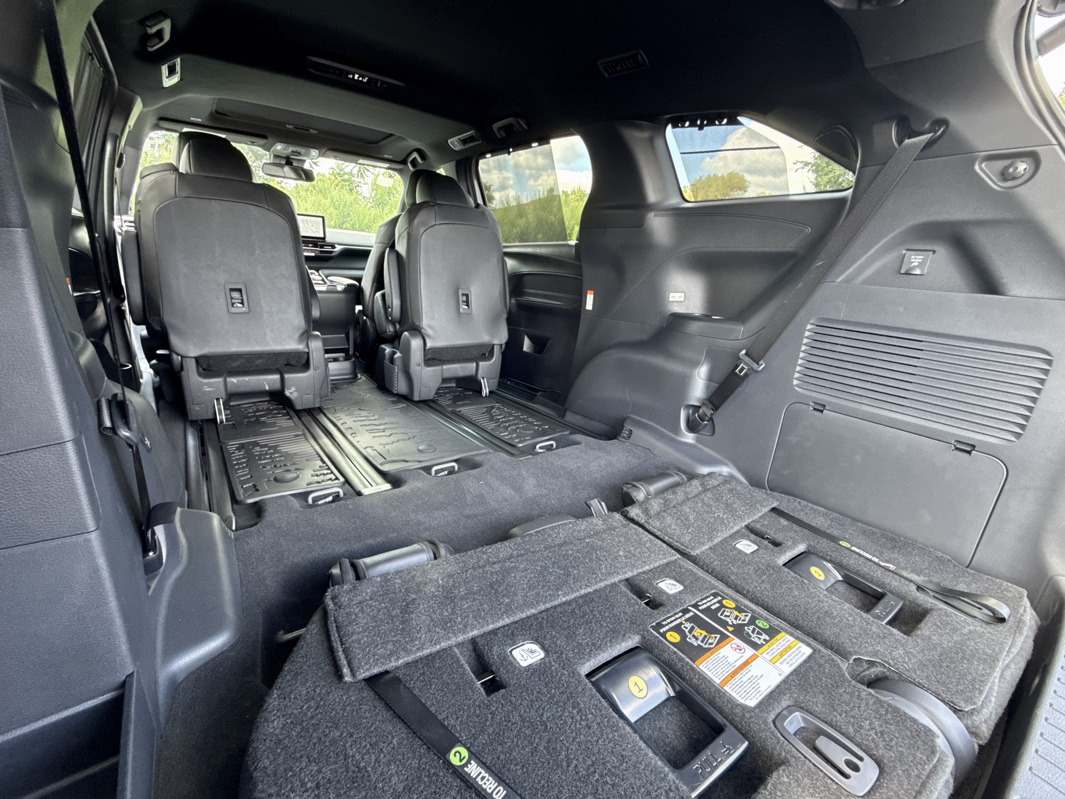 Certified 2026 Toyota Sienna XLE Woodland Edition AWD/4WD image 19