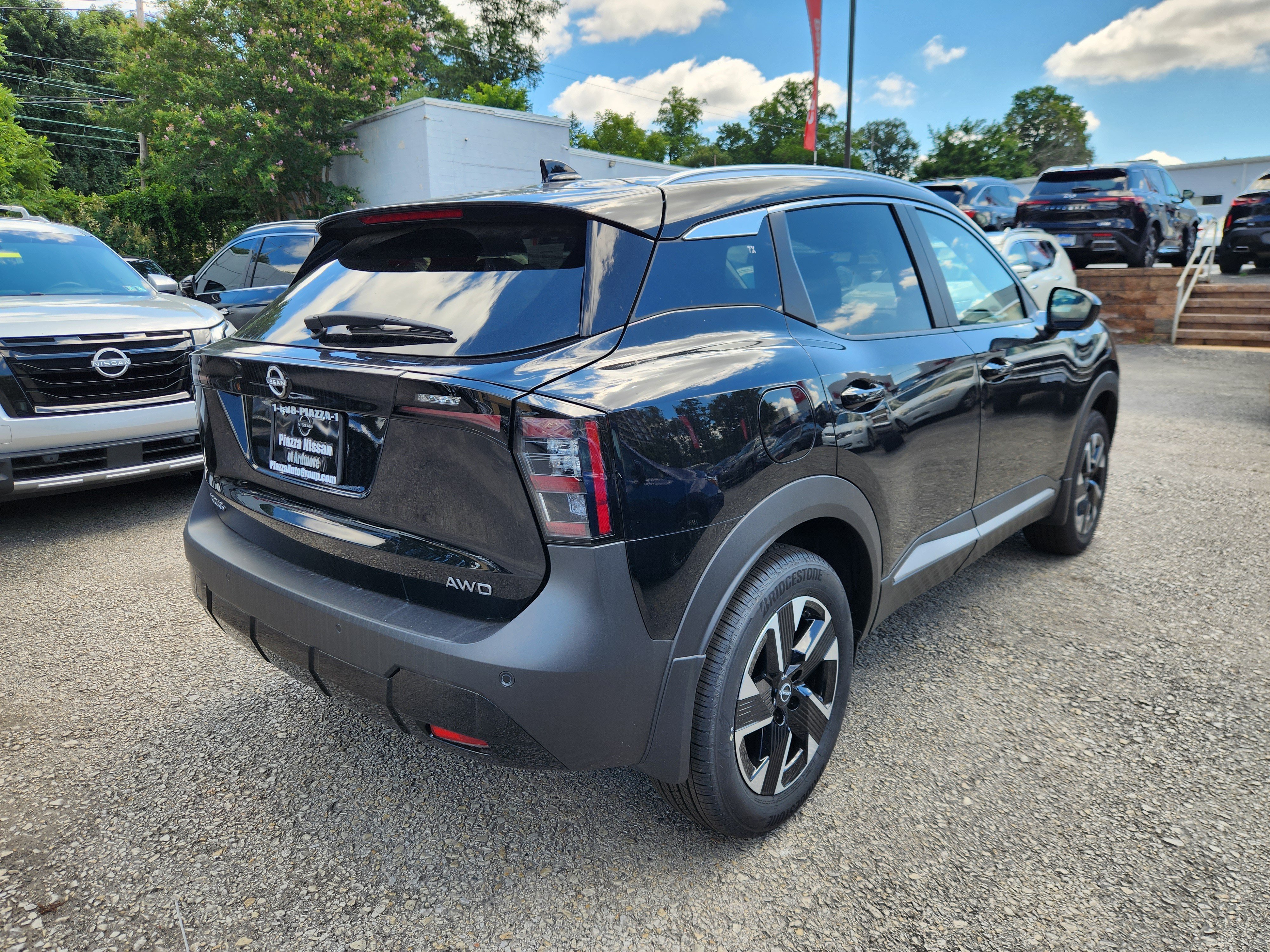 Used 2026 Nissan Kicks SV AWD/4WD image 7
