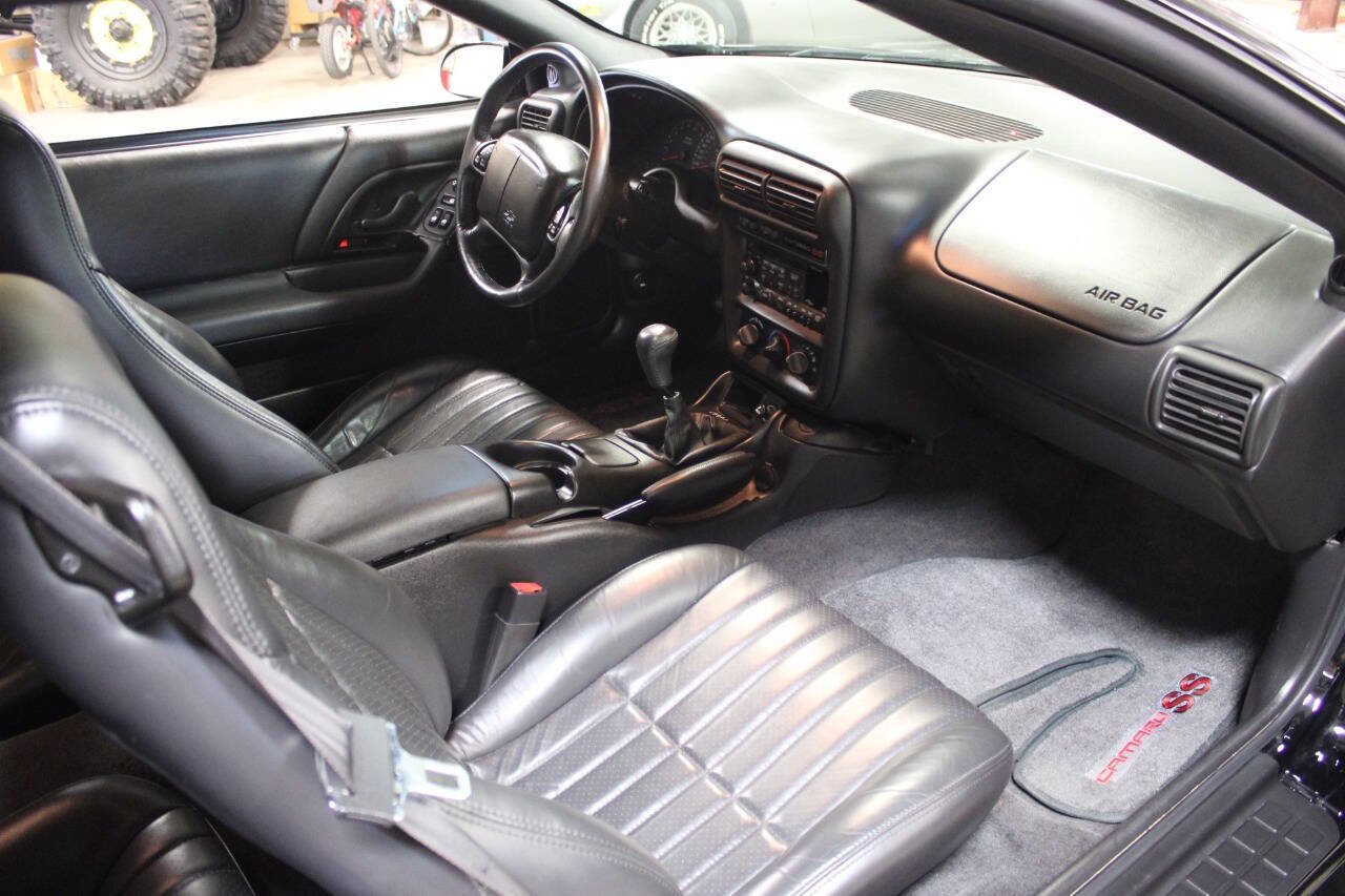Used 2000 Chevrolet Camaro Z28 w/ SS Performance/Appearance Pkg image 24