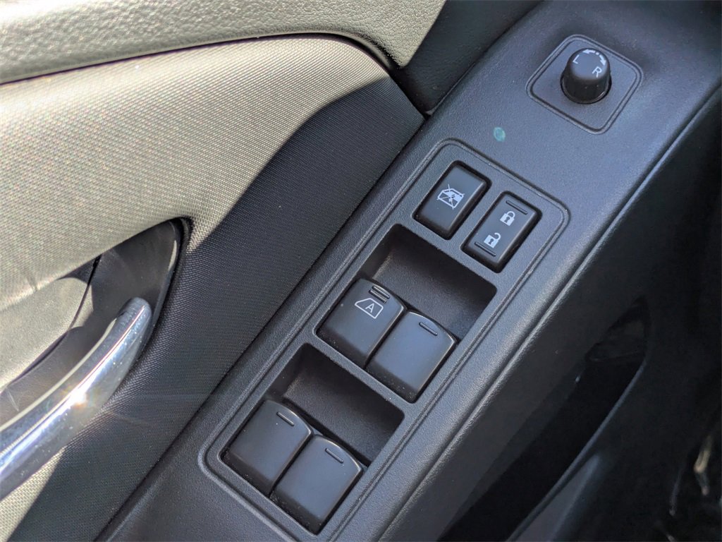 Used 2023 Nissan Frontier SV w/ Midnight Edition Package image 22