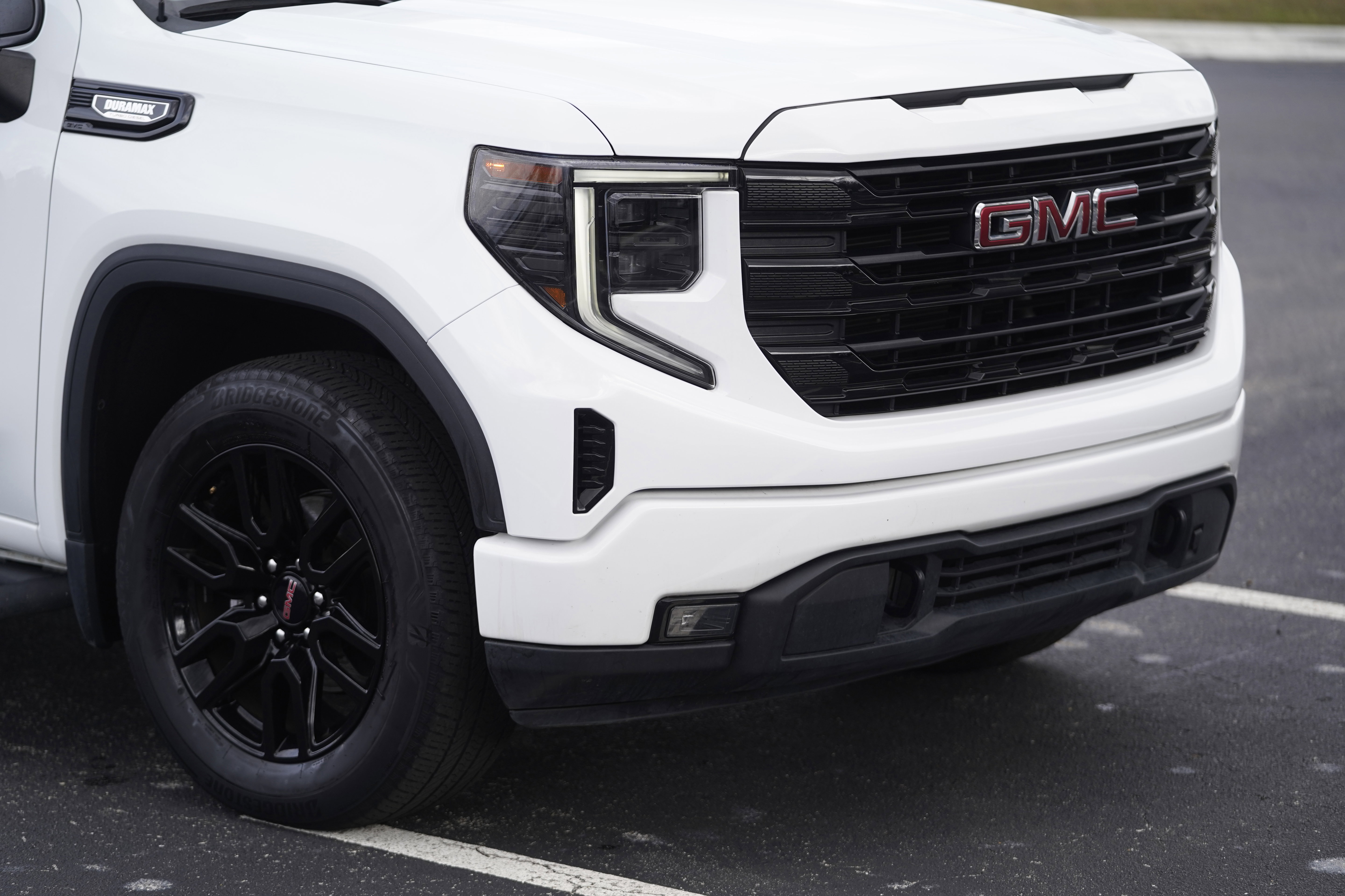 Used 2022 GMC Sierra 1500 Elevation image 38