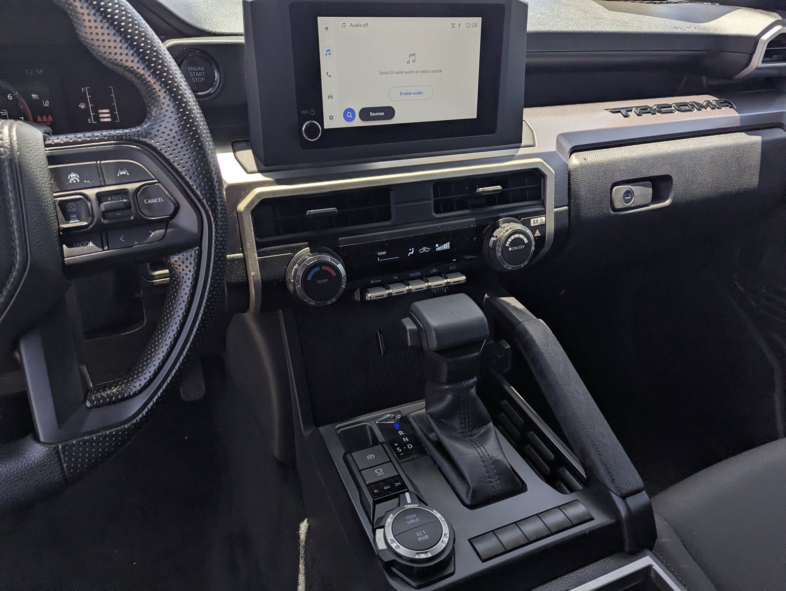 Used 2025 Toyota Tacoma SR5 AWD/4WD image 11