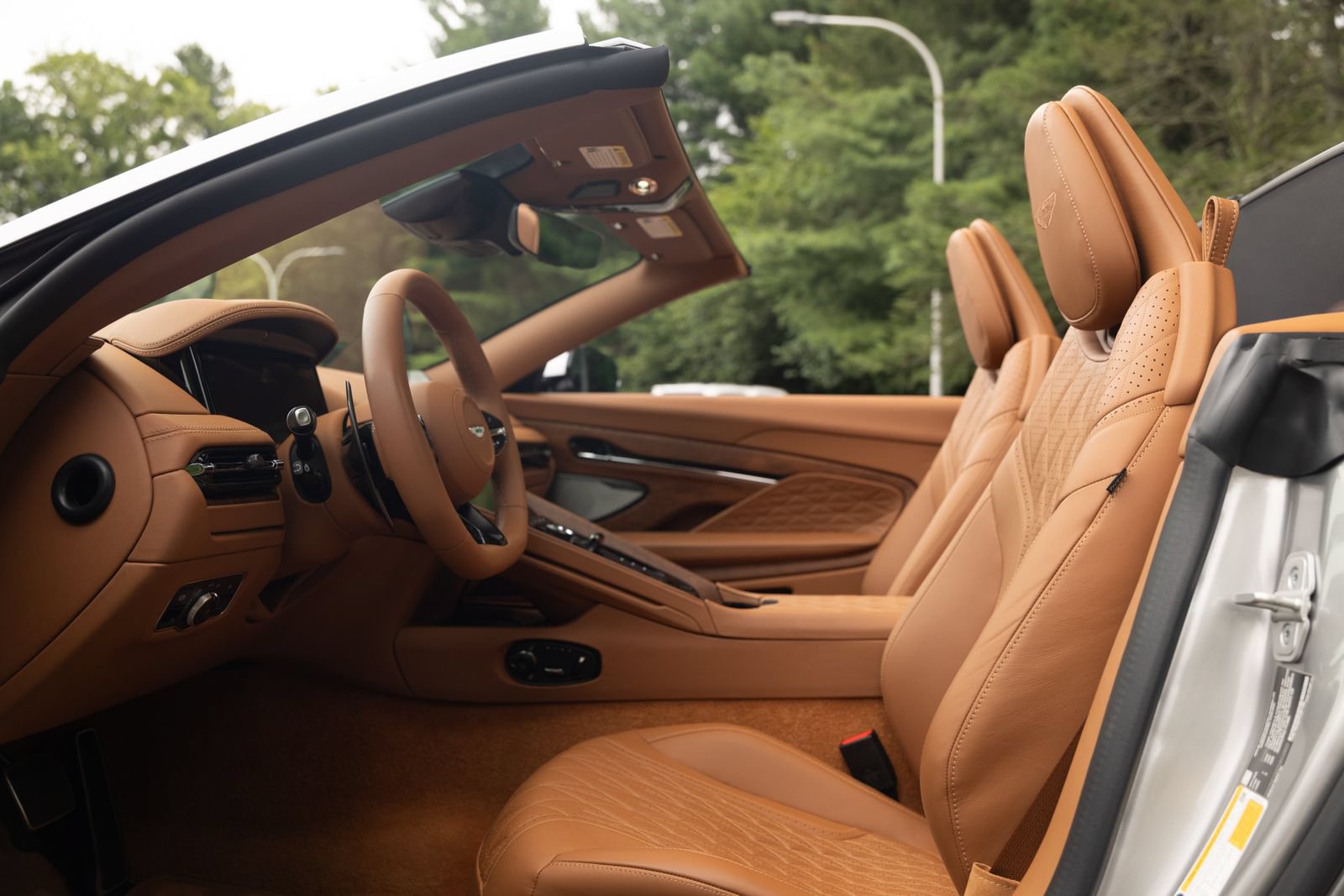 Used 2024 Aston Martin DB12 Convertible RWD image 46