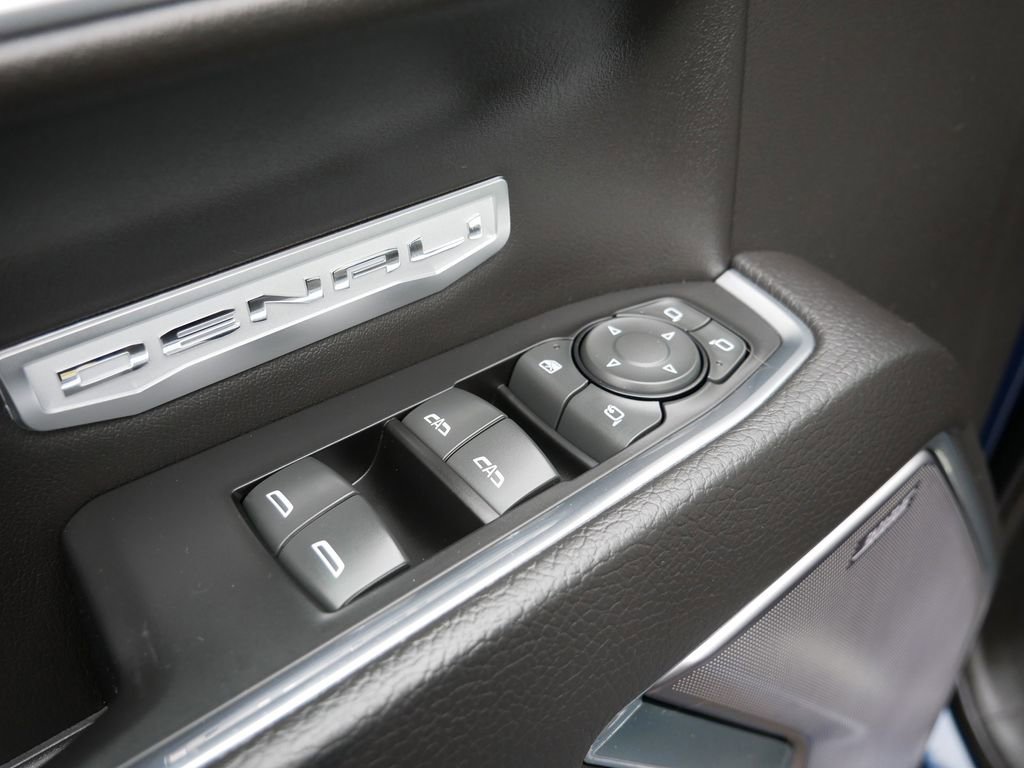 Used 2022 GMC Sierra 1500 Denali w/ Denali Reserve Package image 16