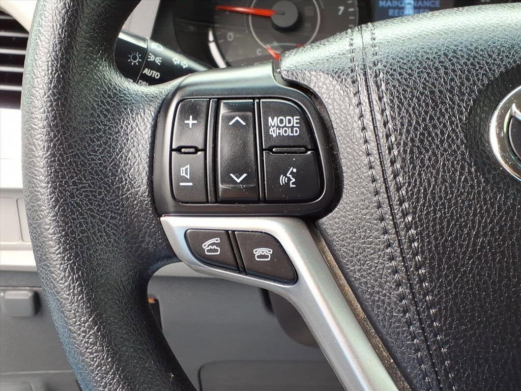 Used 2017 Toyota Sienna LE image 22