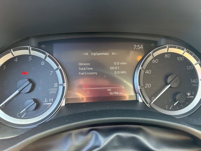 Used 2024 Toyota Highlander XLE AWD/4WD image 11