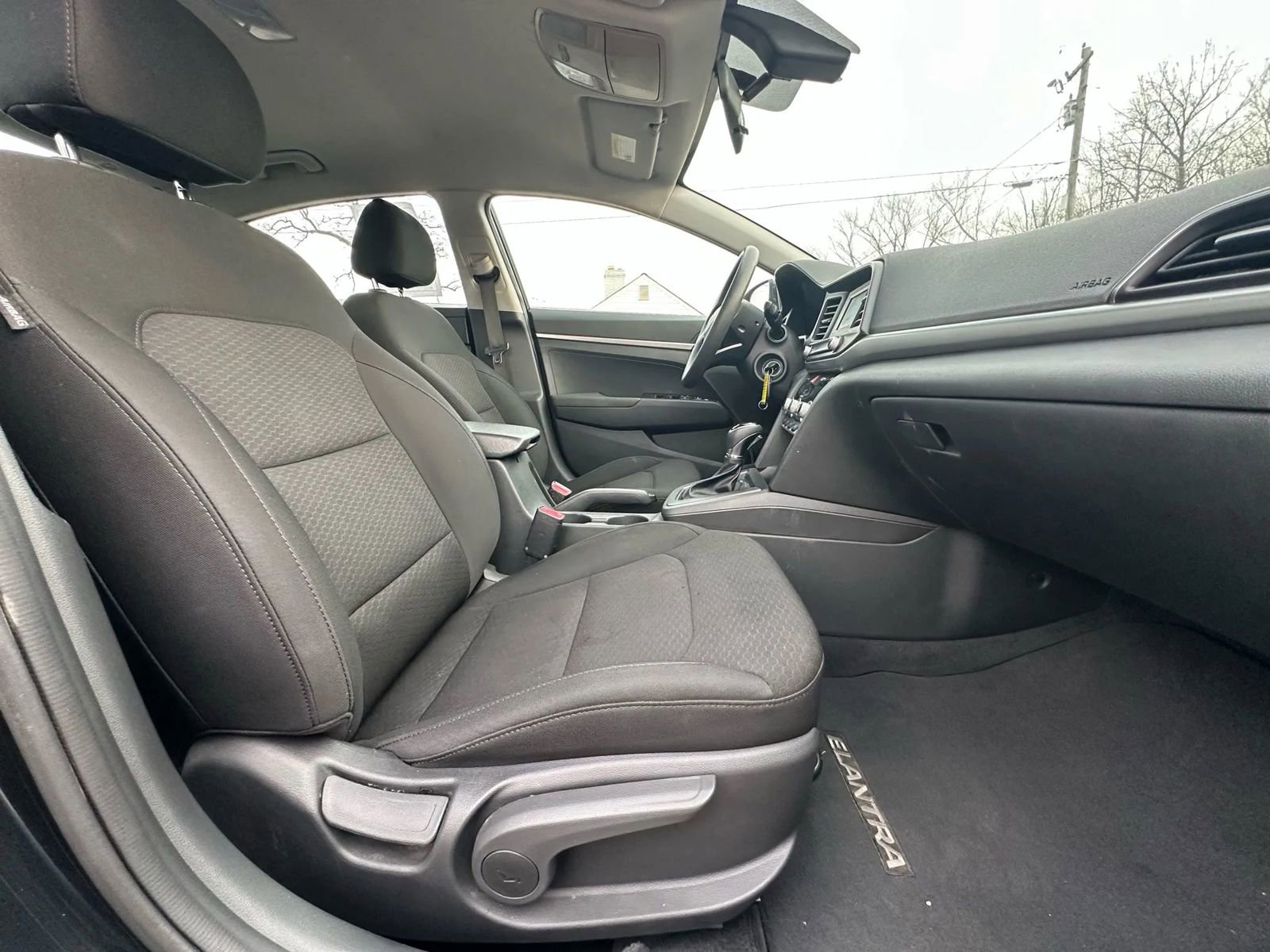 Used 2020 Hyundai Elantra SE w/ Cargo Package (C1) image 13