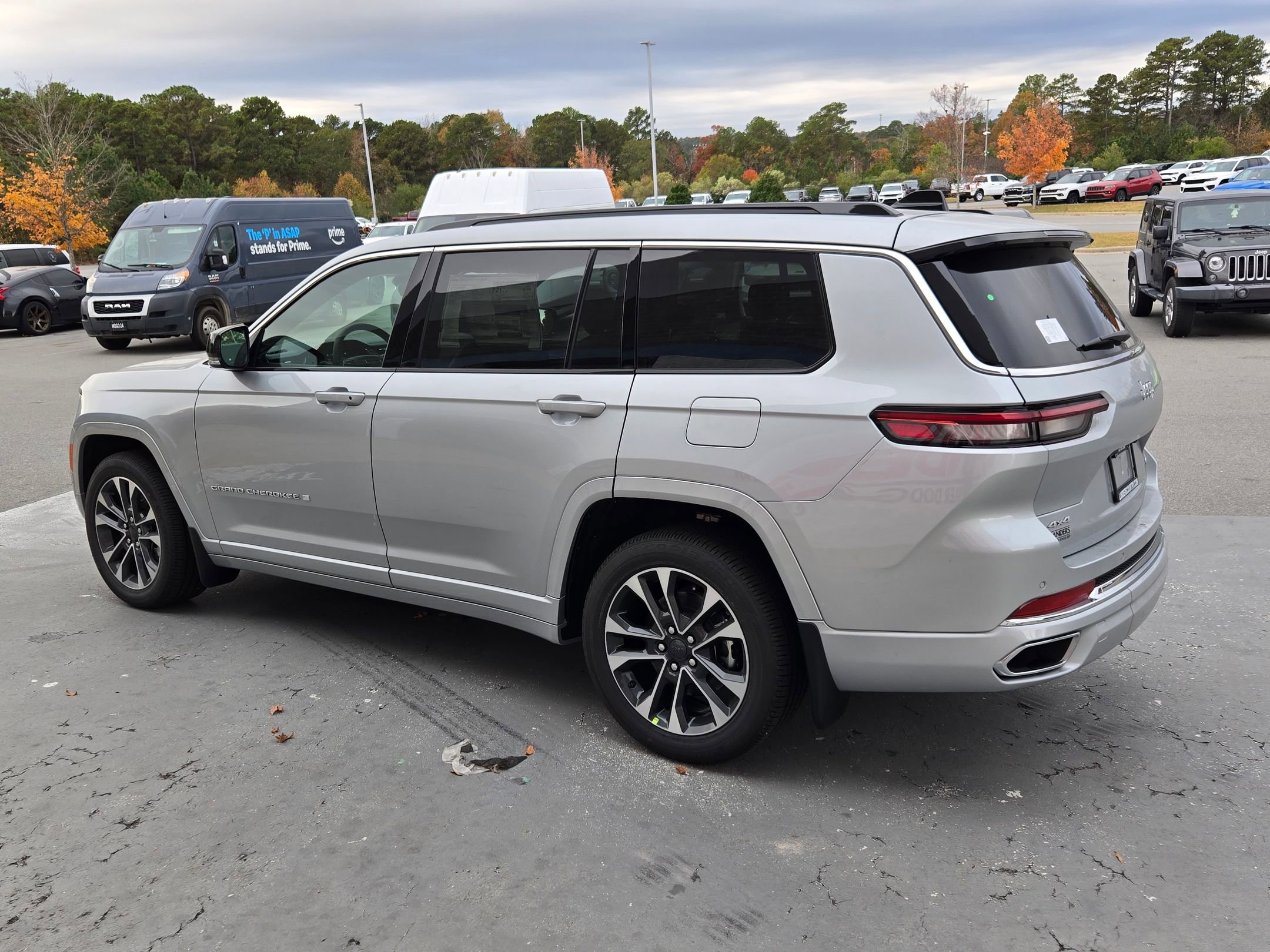 New 2025 Jeep Grand Cherokee L Overland image 5