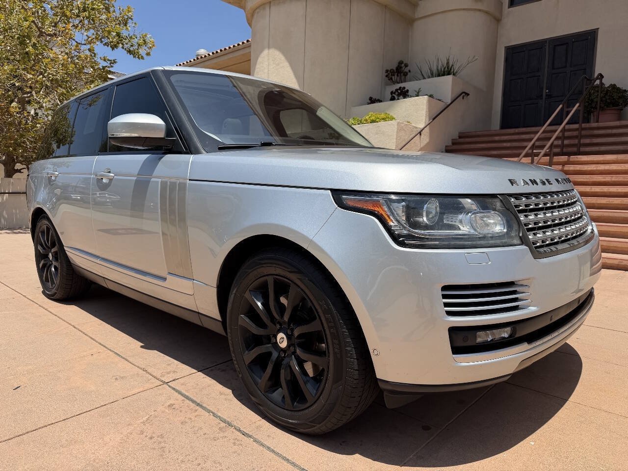 Used 2017 Land Rover Range Rover HSE AWD/4WD image 1