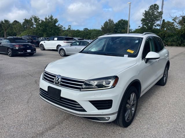 Used 2016 Volkswagen Touareg Executive AWD/4WD image 1