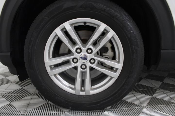 Used 2022 Ford Explorer XLT w/ Equipment Group 202A image 40