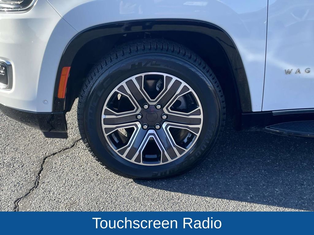 Certified 2024 Jeep Wagoneer L Series II w/ Flexible Seating Group image 12