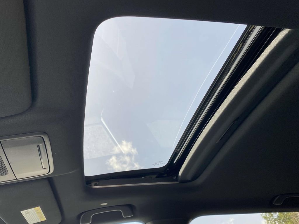 Used 2025 Honda CR-V Sport image 14