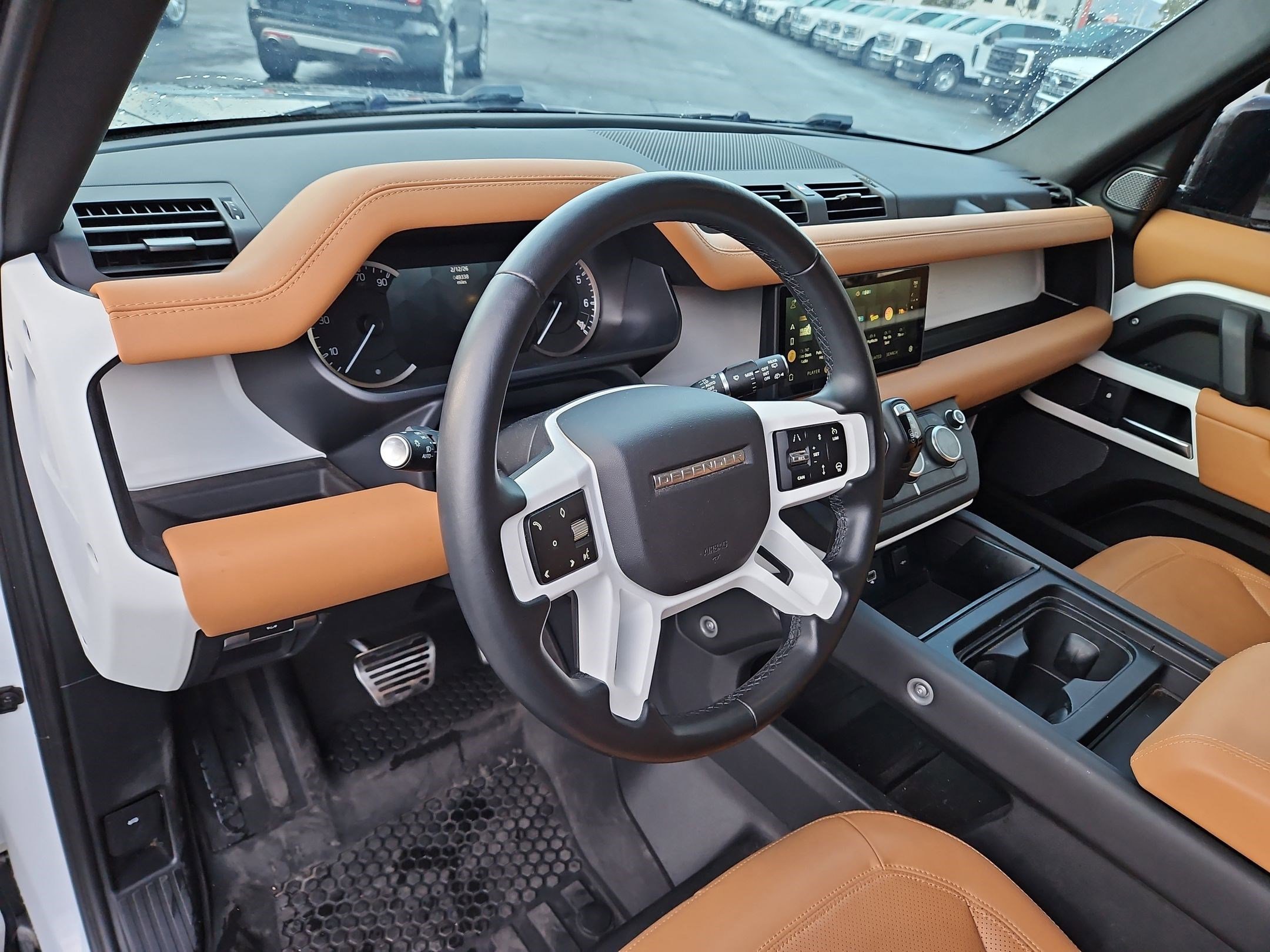 Used 2023 Land Rover Defender 110 SE image 15