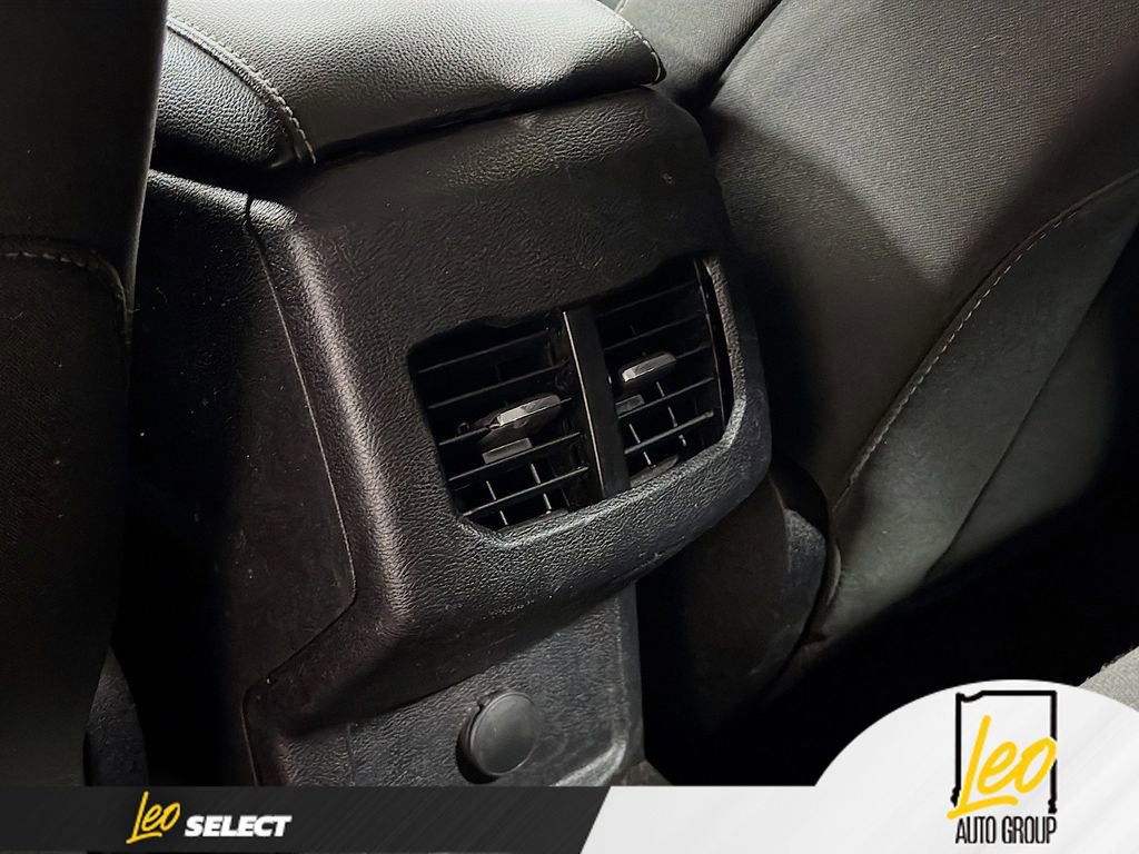 Used 2020 Ford Fusion SE image 23