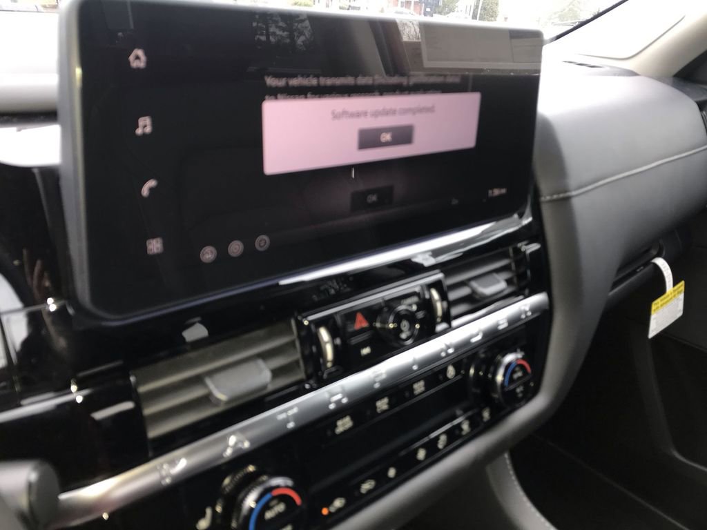 New 2026 Nissan Pathfinder SL image 16