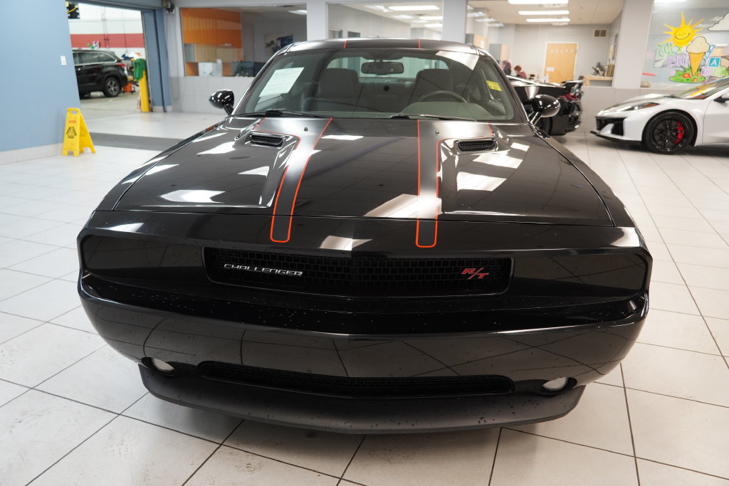 Used 2014 Dodge Challenger R/T w/ Blacktop Package RWD image 15
