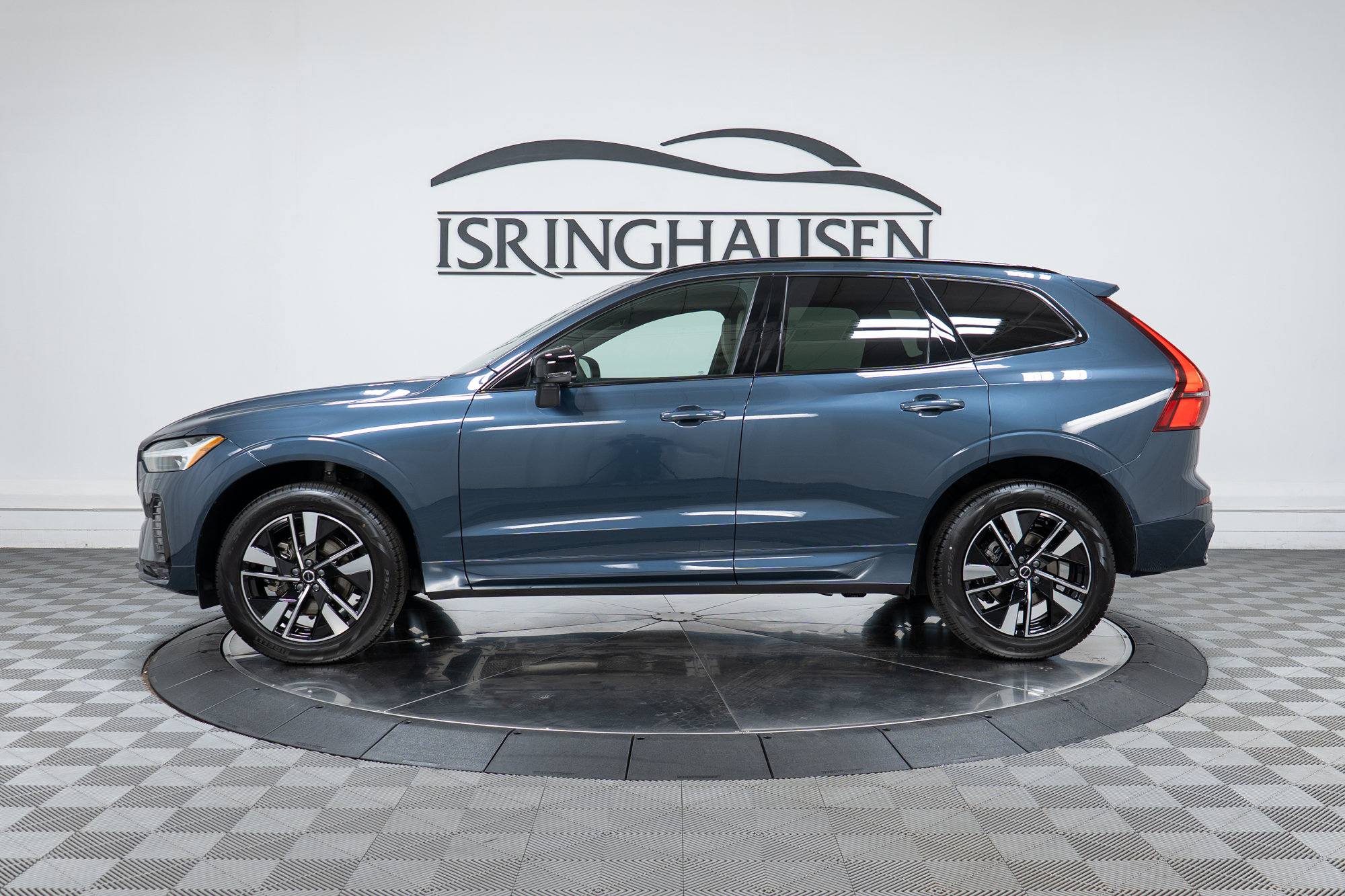 New 2027 Volvo XC60 B5 Core AWD/4WD image 8