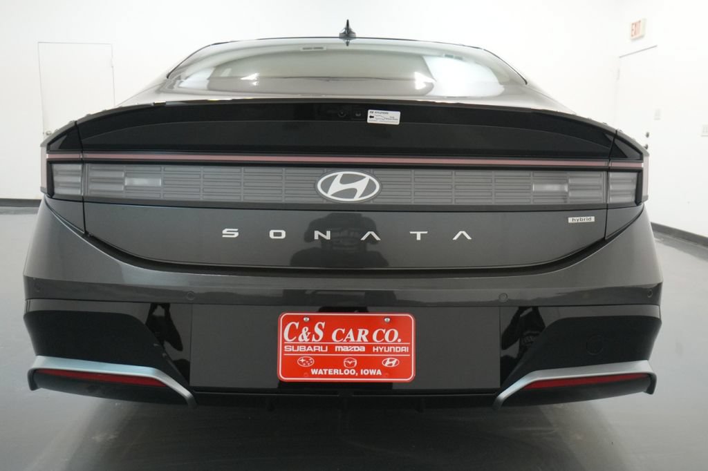 New 2025 Hyundai Sonata Limited FWD image 18