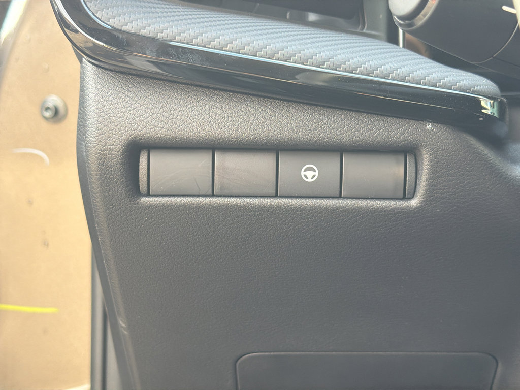 New 2026 Nissan Kicks SR w/ Cold Weather Package image 22