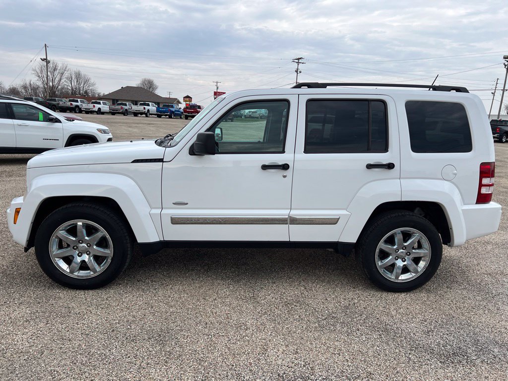 Used 2012 Jeep Liberty Sport AWD/4WD image 2