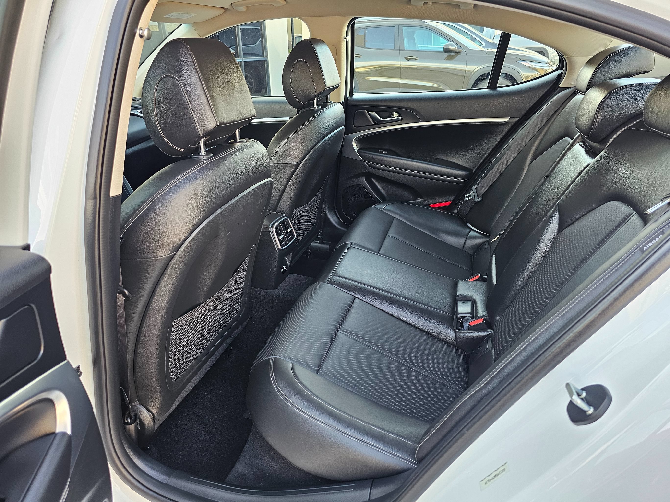 Used 2025 Genesis G70 2.5T RWD image 19