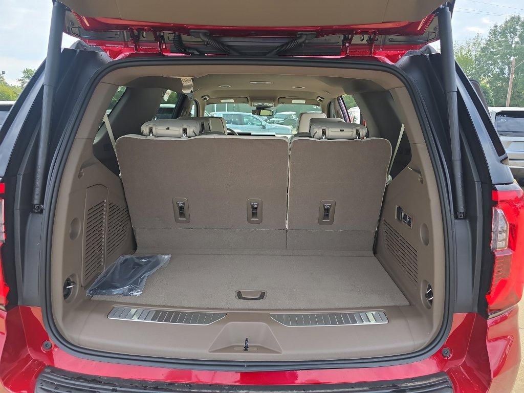 New 2026 GMC Yukon Denali w/ LPO, Floor Liner Package image 17