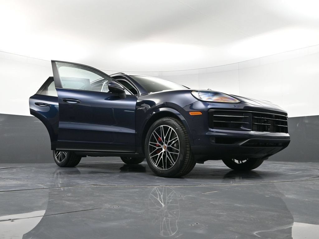New 2026 Porsche Cayenne S AWD/4WD image 38